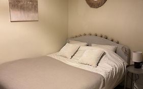 Studio Entierement Renove Avec Balcon Place De La Bastille